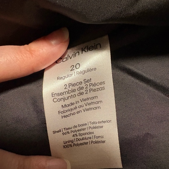 NWT Calvin Klein Boys 2 Piece Black Suit - Picture 6 of 12